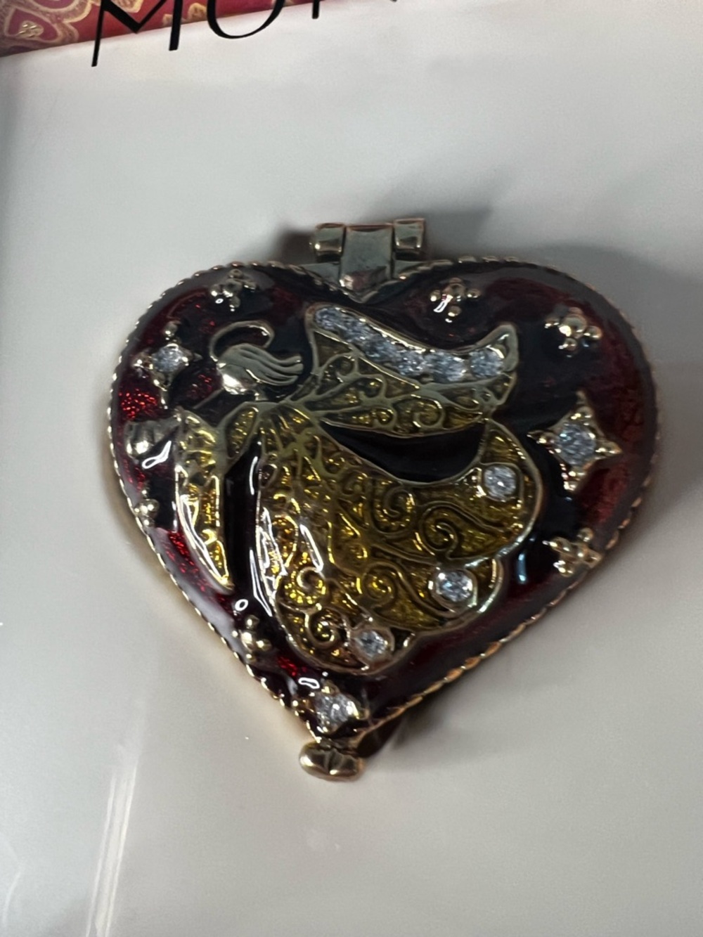 Collectible Monet Enamel Red Gold Angel Heart Trinket Box Vintage In Box - Picture 6 of 17